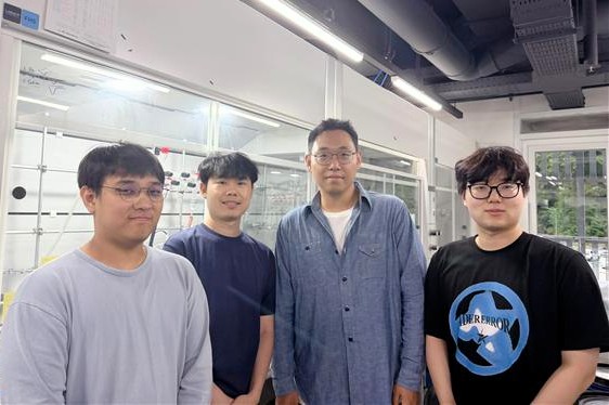 "산소 반응, 원하는 대로 갈랐다"…KAIST, 흔한 원소로 촉매 새 길 열어