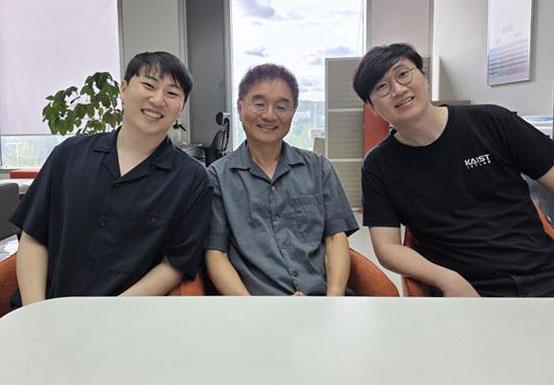 KAIST, 재학습 없이 AI '환각' 줄이는 기술 개발