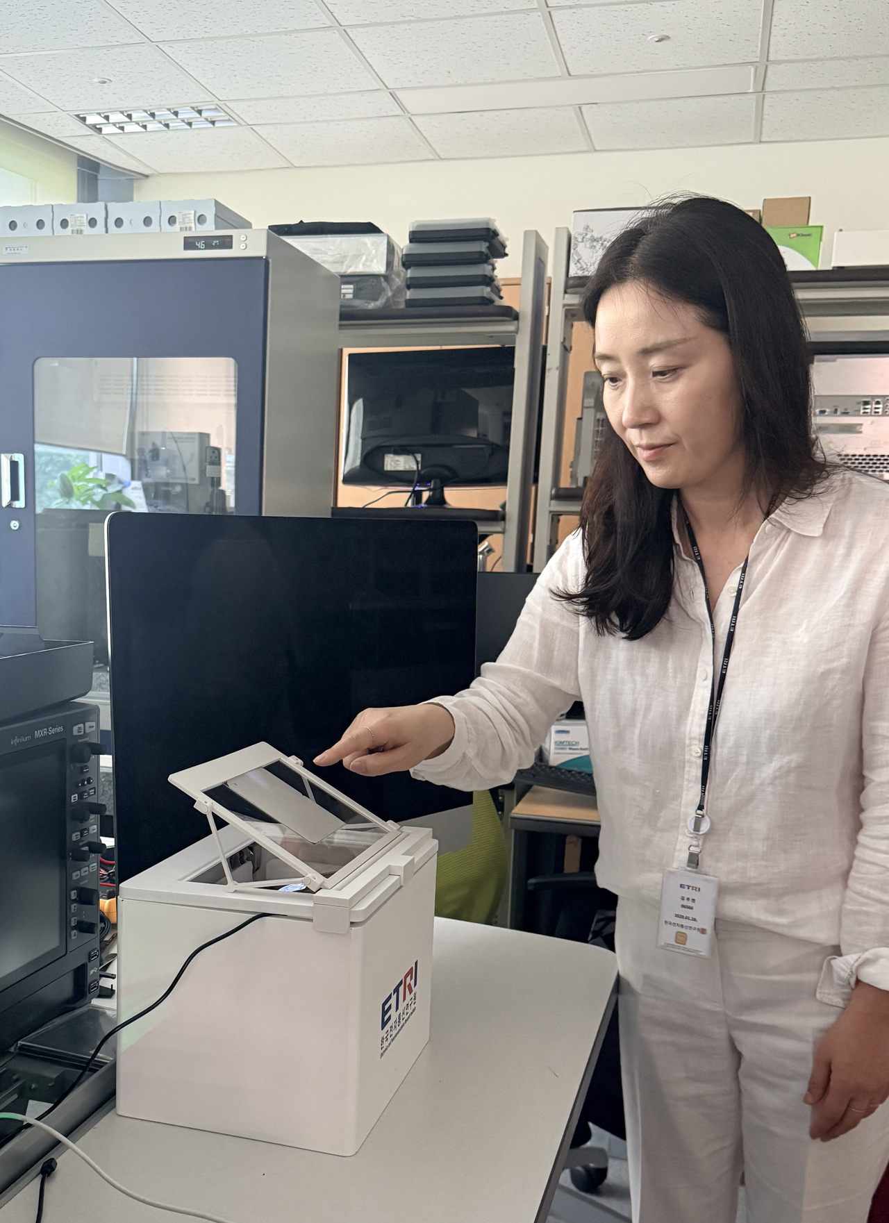 ETRI, '유사 홀로그램' 핵심부품 국산화…일본 독점 미러반사판 시트 대체 길 열어